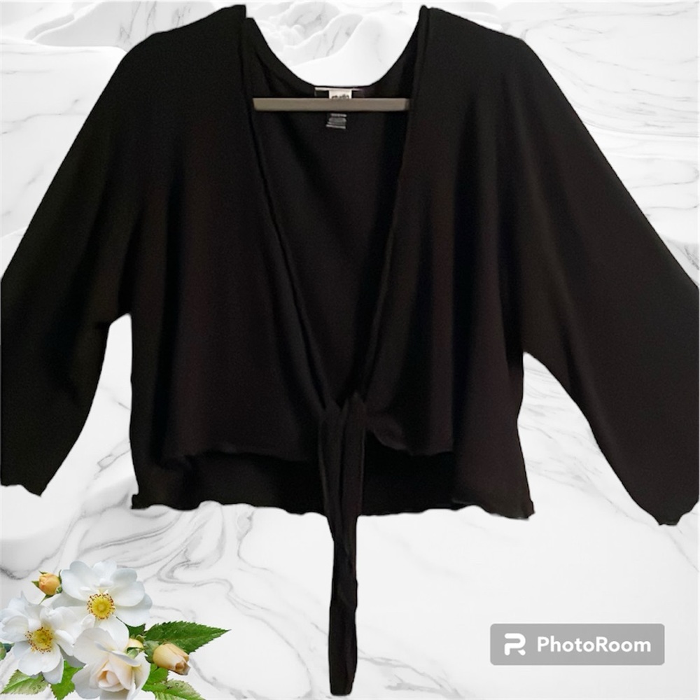 Studio 1940 sweater/shrug black size 22/24W tie front ,cropped , long sleeve